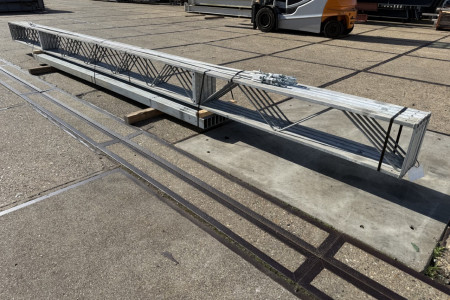 7.55 x 16.00m (121m²) platdak